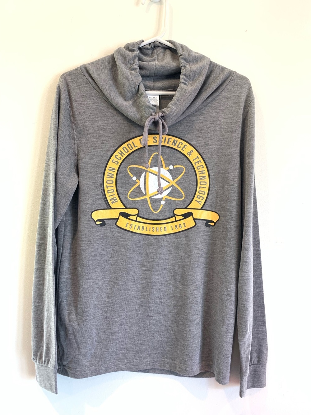 Marvel Spider-man Homecoming Midtown School Emblem Cowlneck Long-sleeve Small